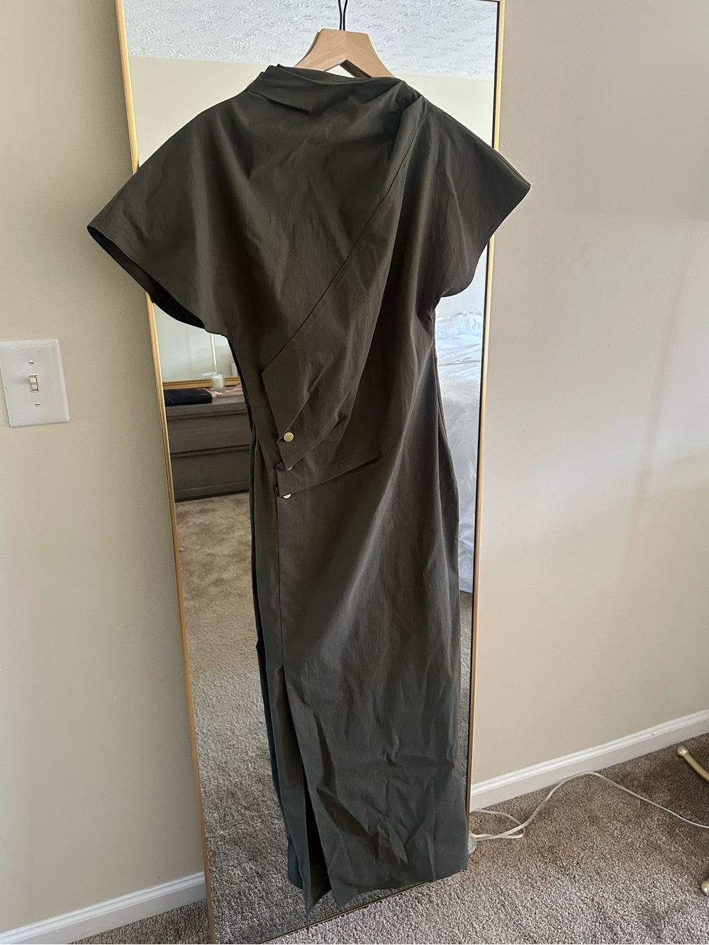 ASOS DESIGN
ruched waist bengaline midi dress in khaki green - Picture 2 of 3